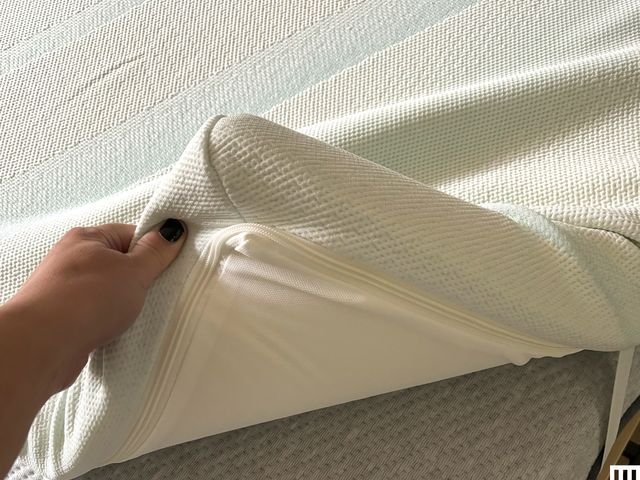 Tempur-Pedic-Tempur-Adapt-Mattress-Topper-Reviewer-Photo-no-border-2-SOURCE-Kat-Merck.jpg